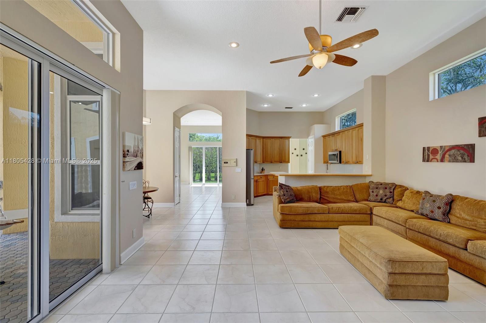 MARINERS COVE OF EAGLE LA - Residential