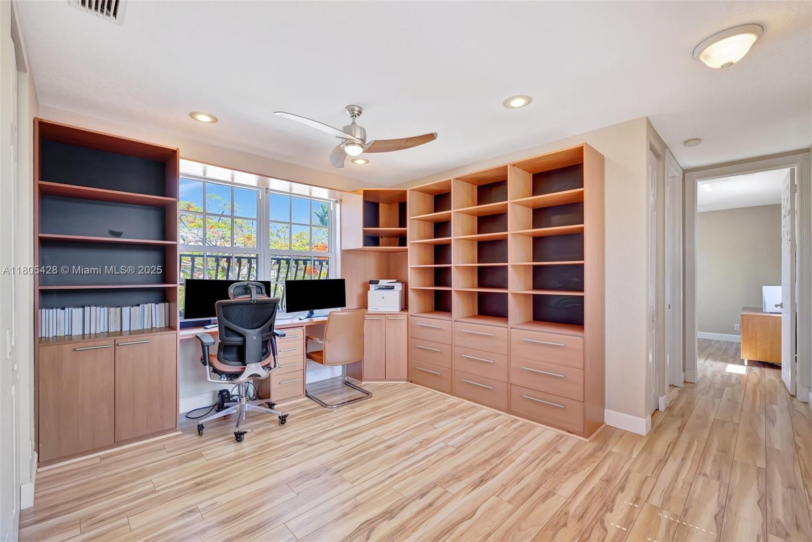 MARINERS COVE OF EAGLE LA - Residential
