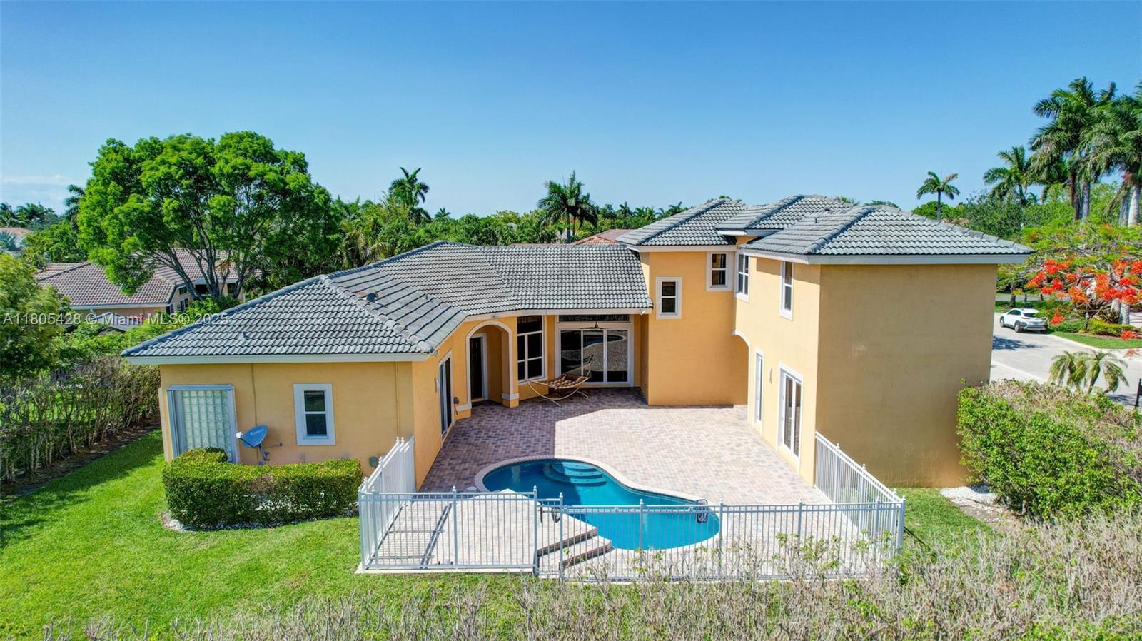 MARINERS COVE OF EAGLE LA - Residential