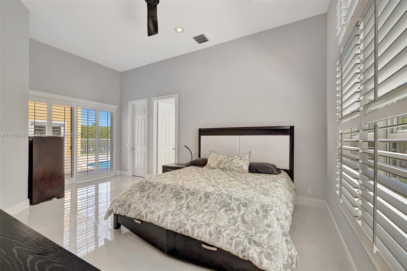 MARINERS COVE OF EAGLE LA - Residential
