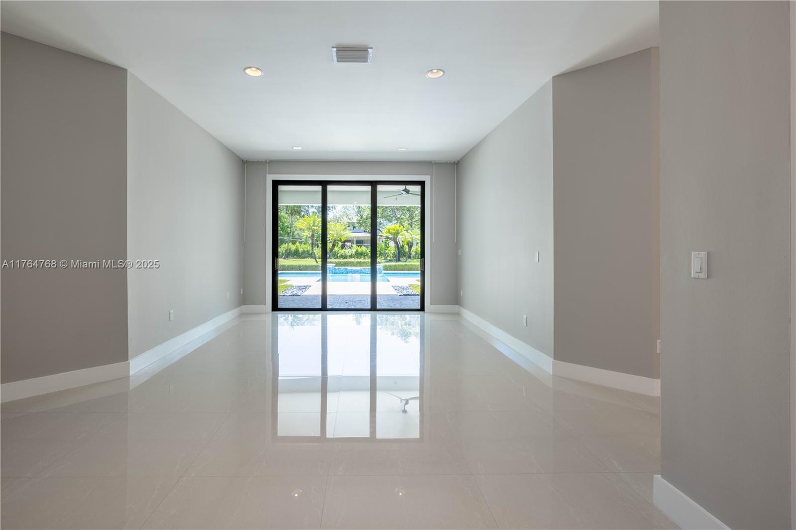 CORAL HILL - Residential