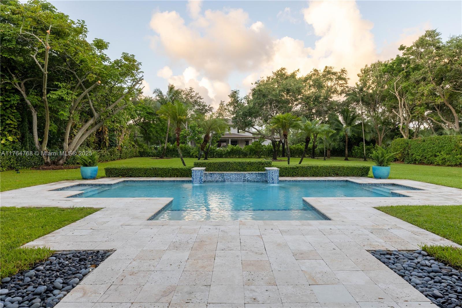 CORAL HILL - Residential