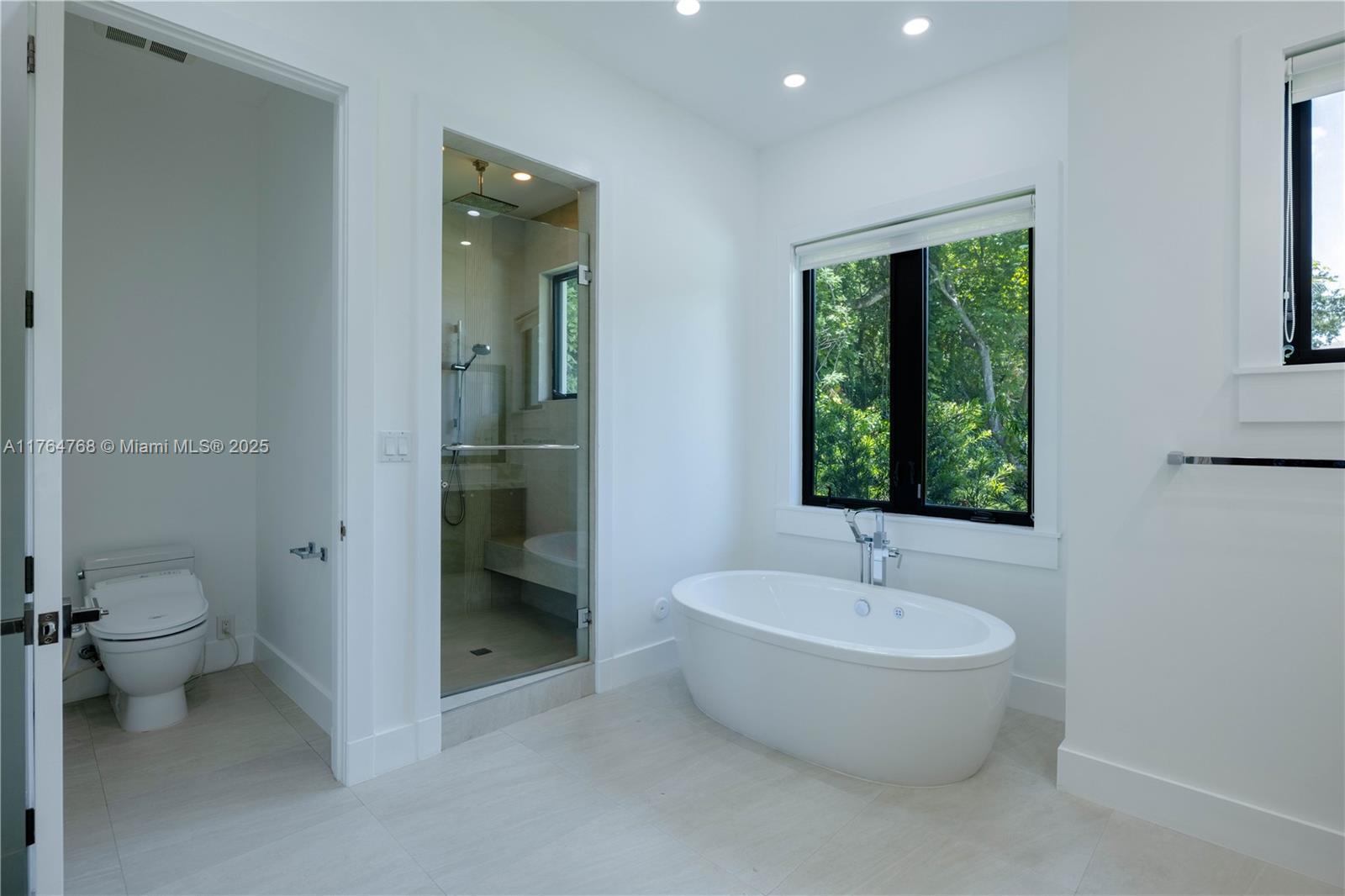 CORAL HILL - Residential