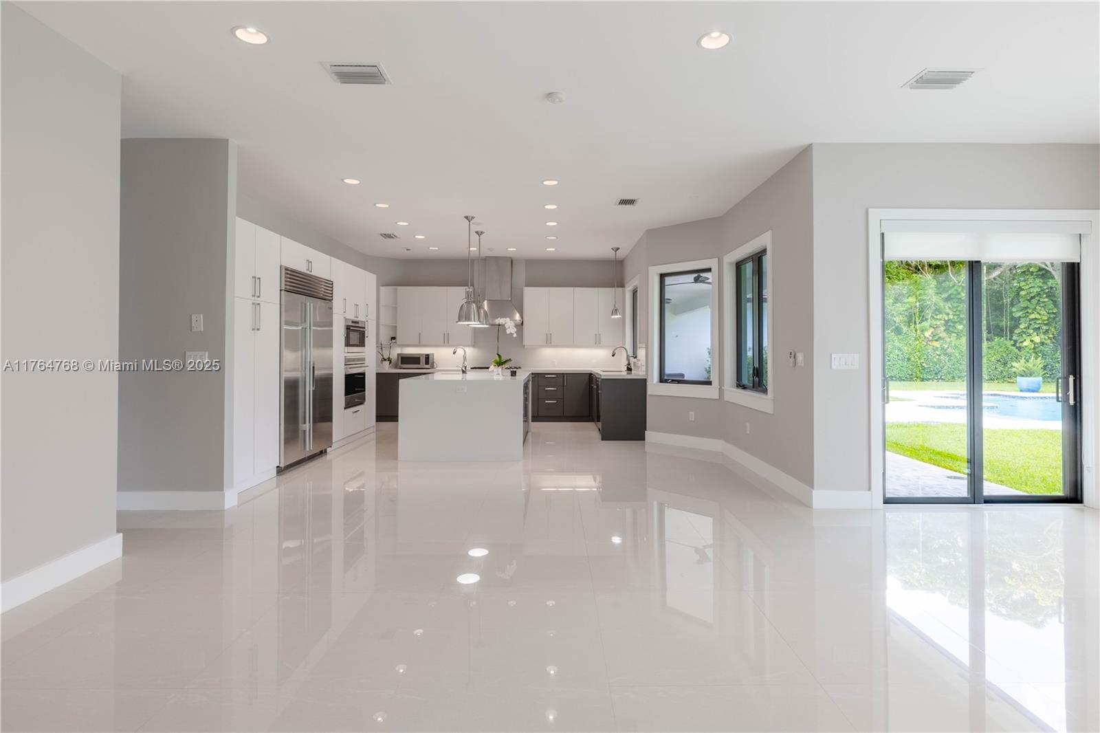 CORAL HILL - Residential