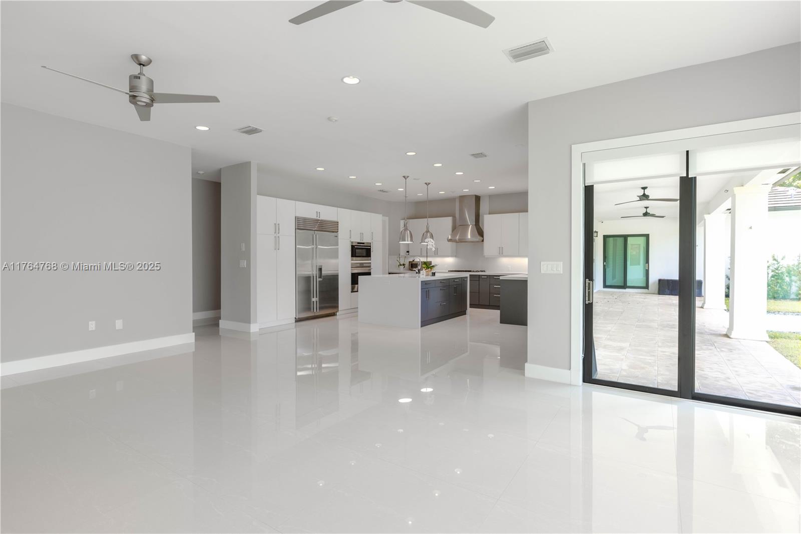 CORAL HILL - Residential