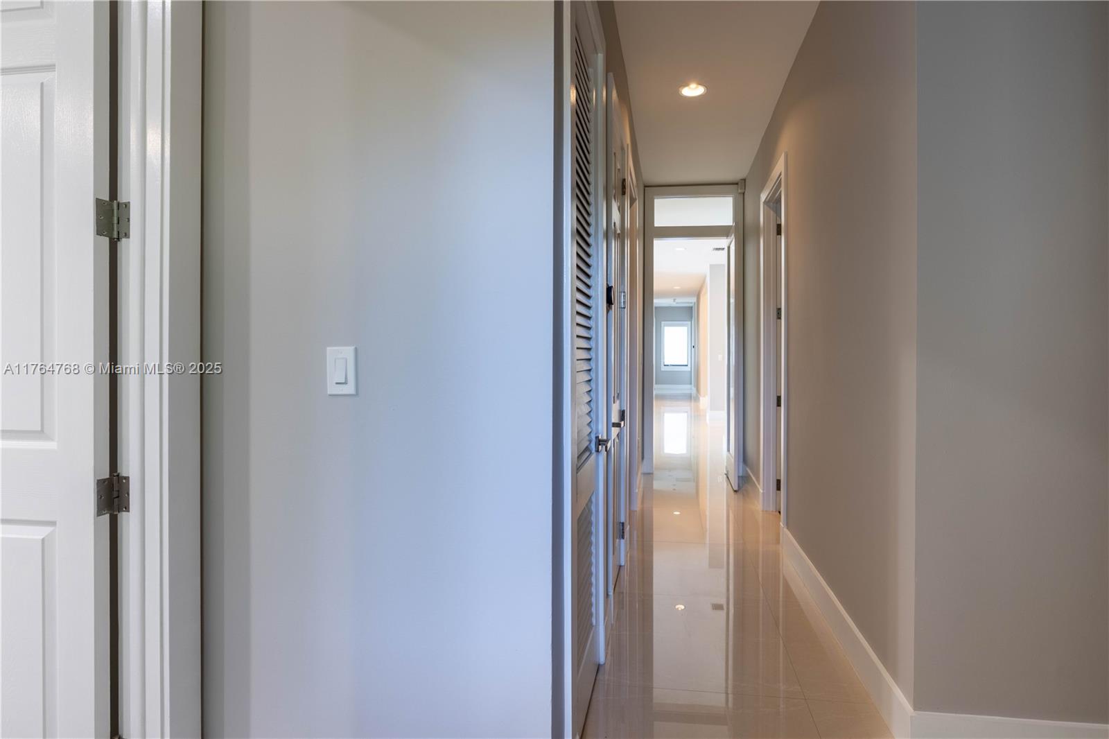 CORAL HILL - Residential