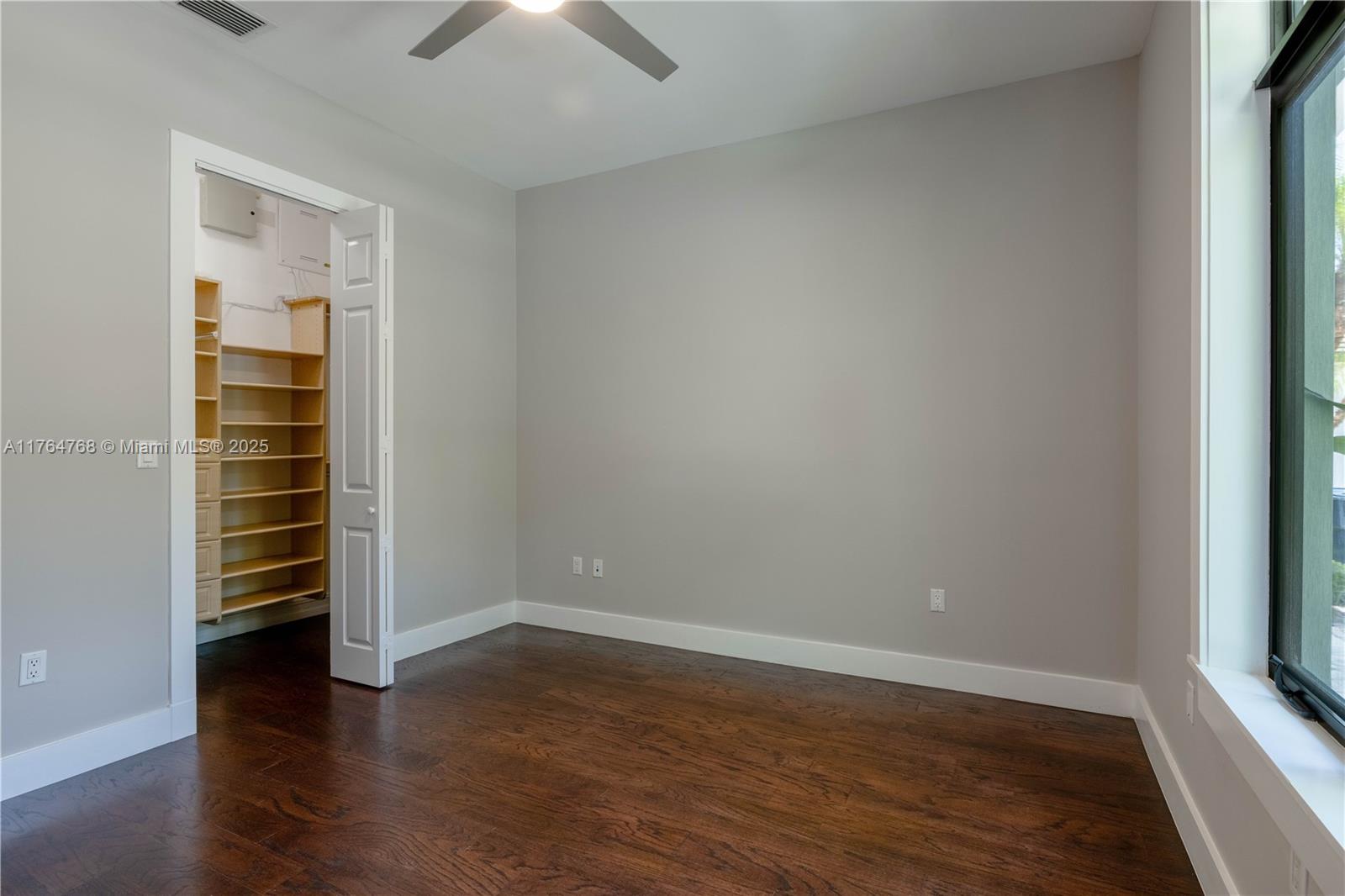 CORAL HILL - Residential