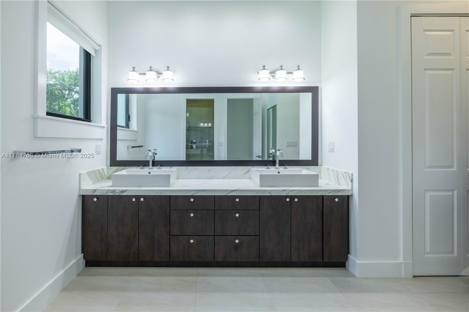 CORAL HILL - Residential