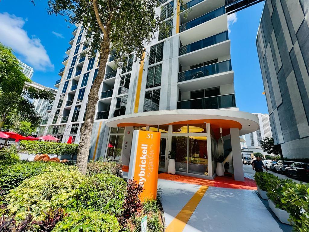 Rental Property at 31 Se 6th St 2204, Miami, Broward County, Florida - Bedrooms: 1 
Bathrooms: 2  - $3,400 MO.