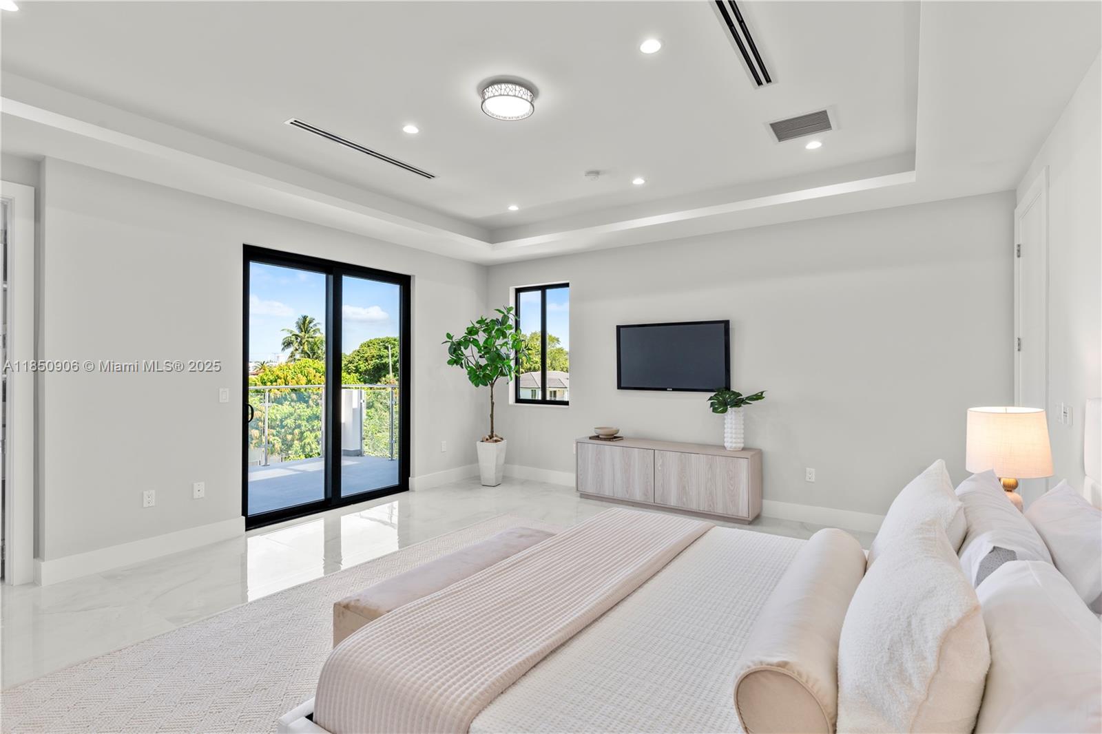 CORAL PINES - Residential