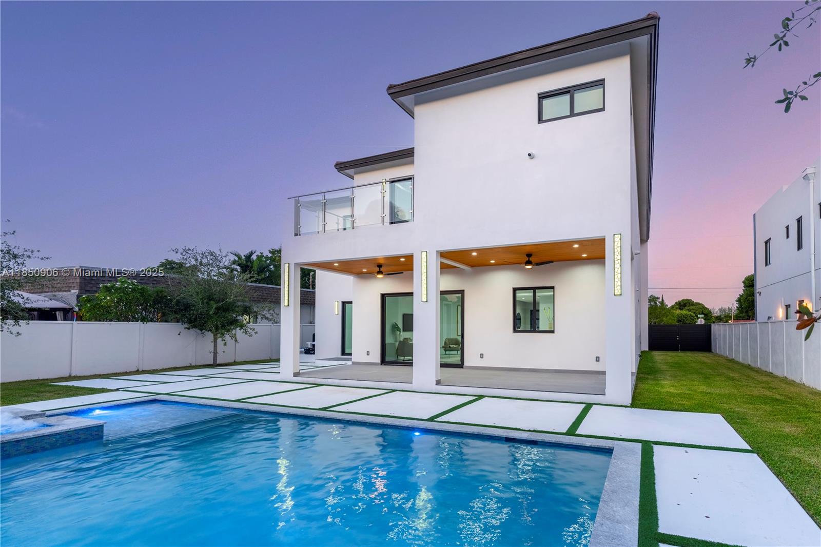 CORAL PINES - Residential