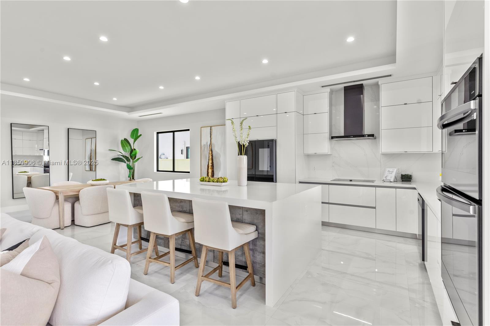 CORAL PINES - Residential