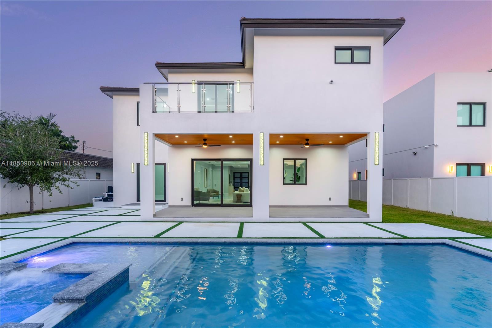 CORAL PINES - Residential