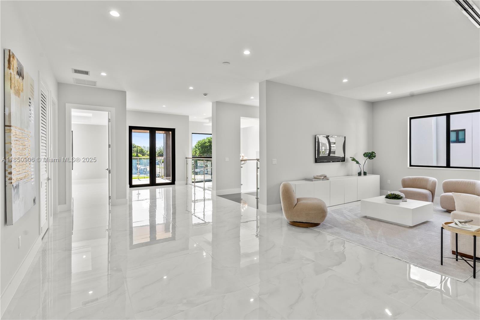 CORAL PINES - Residential