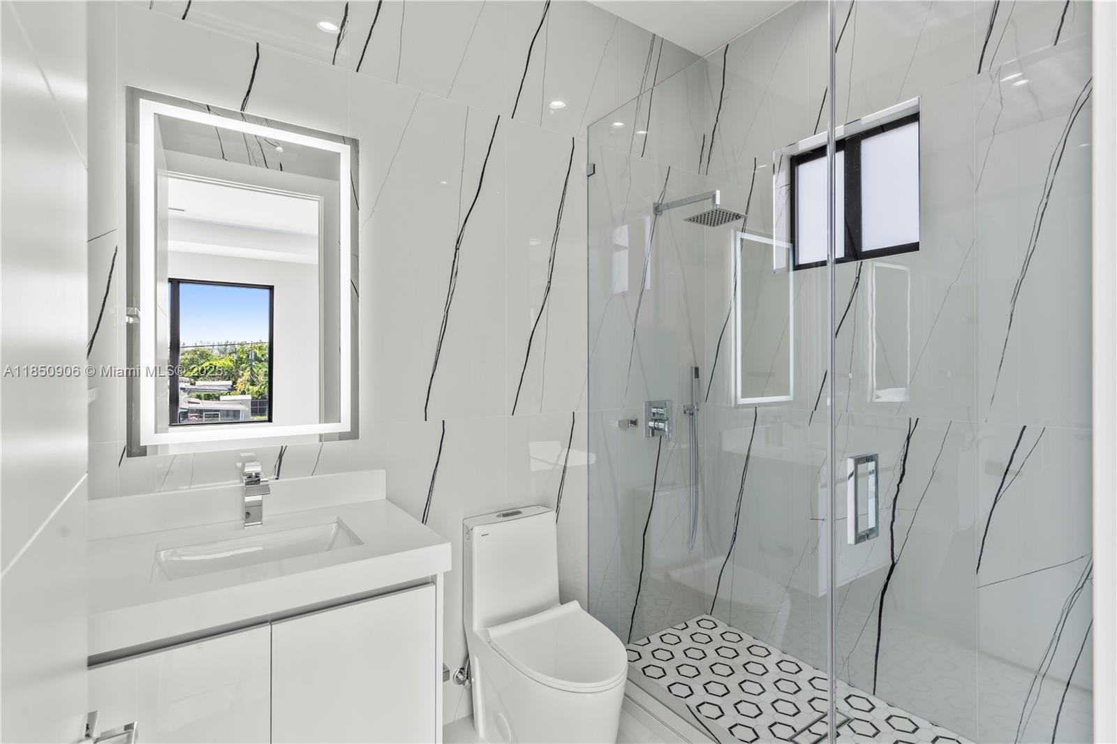 CORAL PINES - Residential