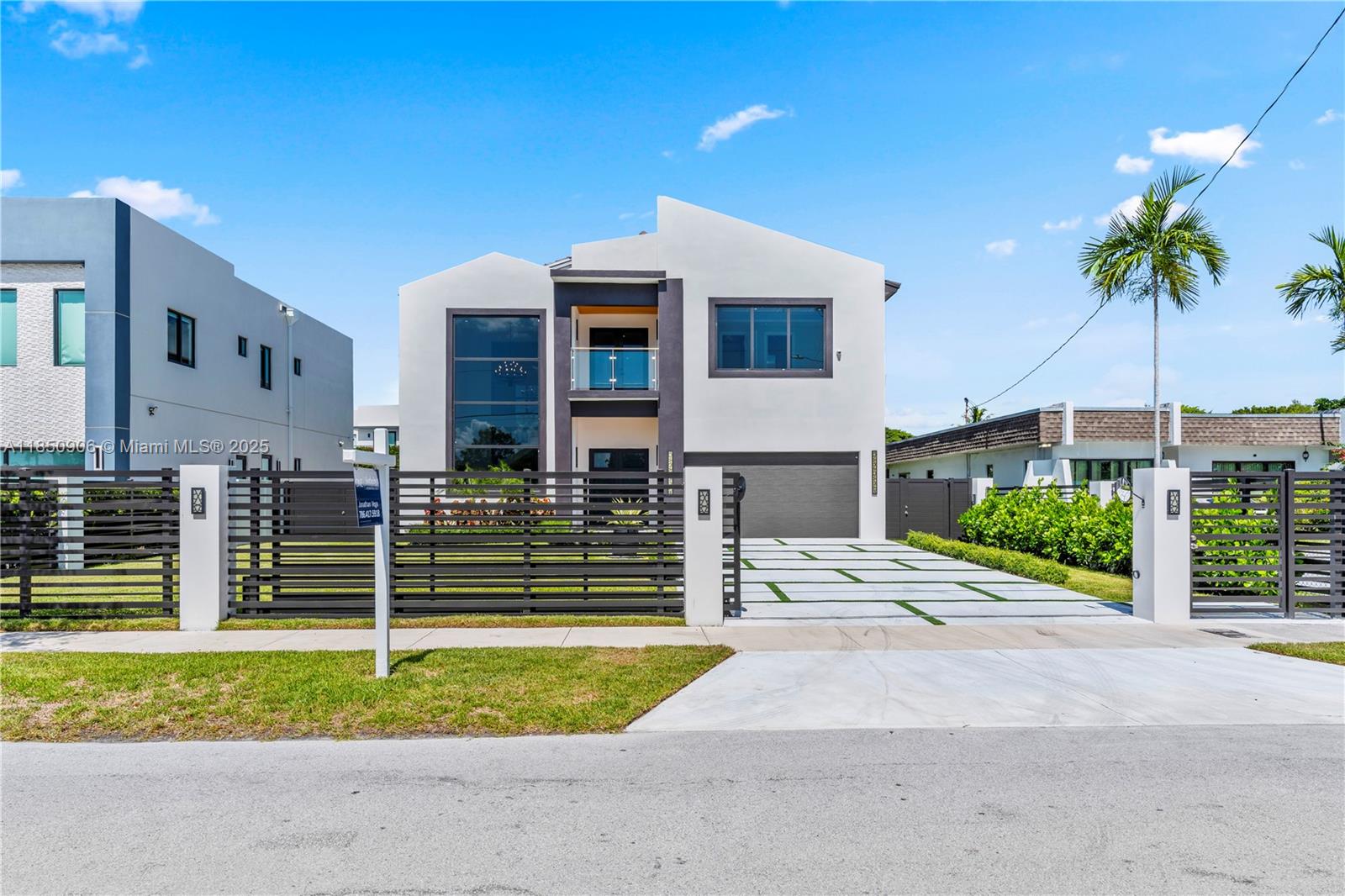 CORAL PINES - Residential