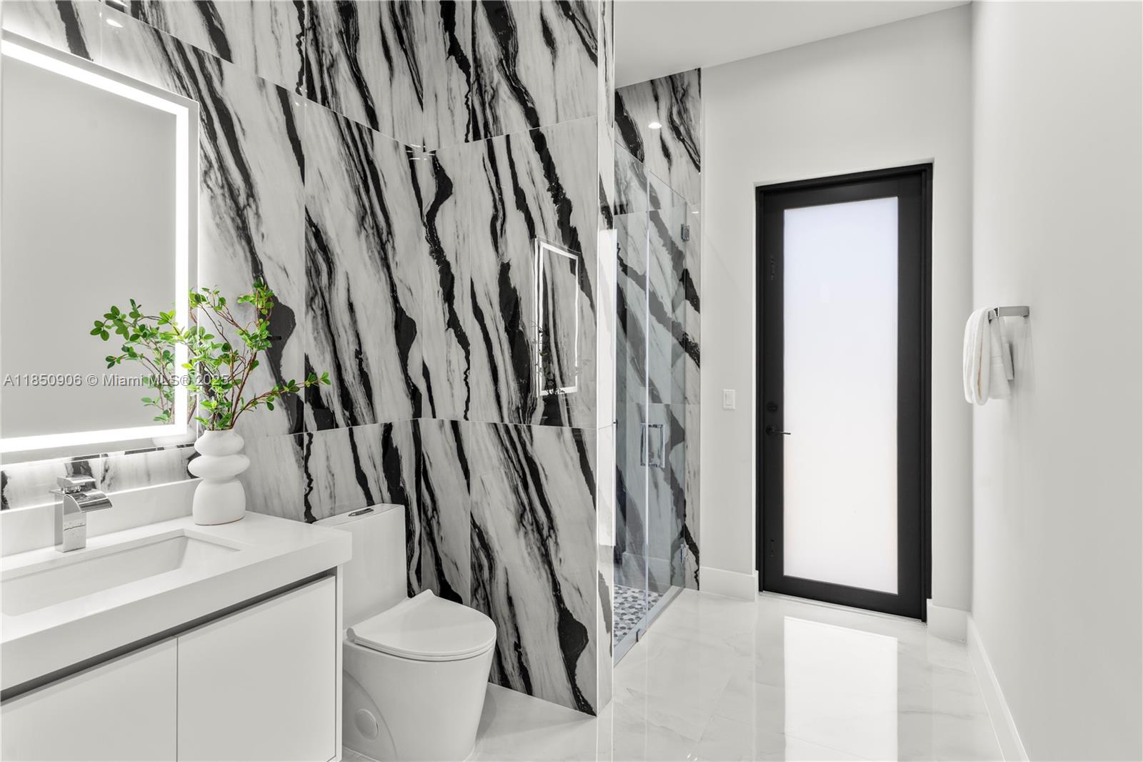 CORAL PINES - Residential