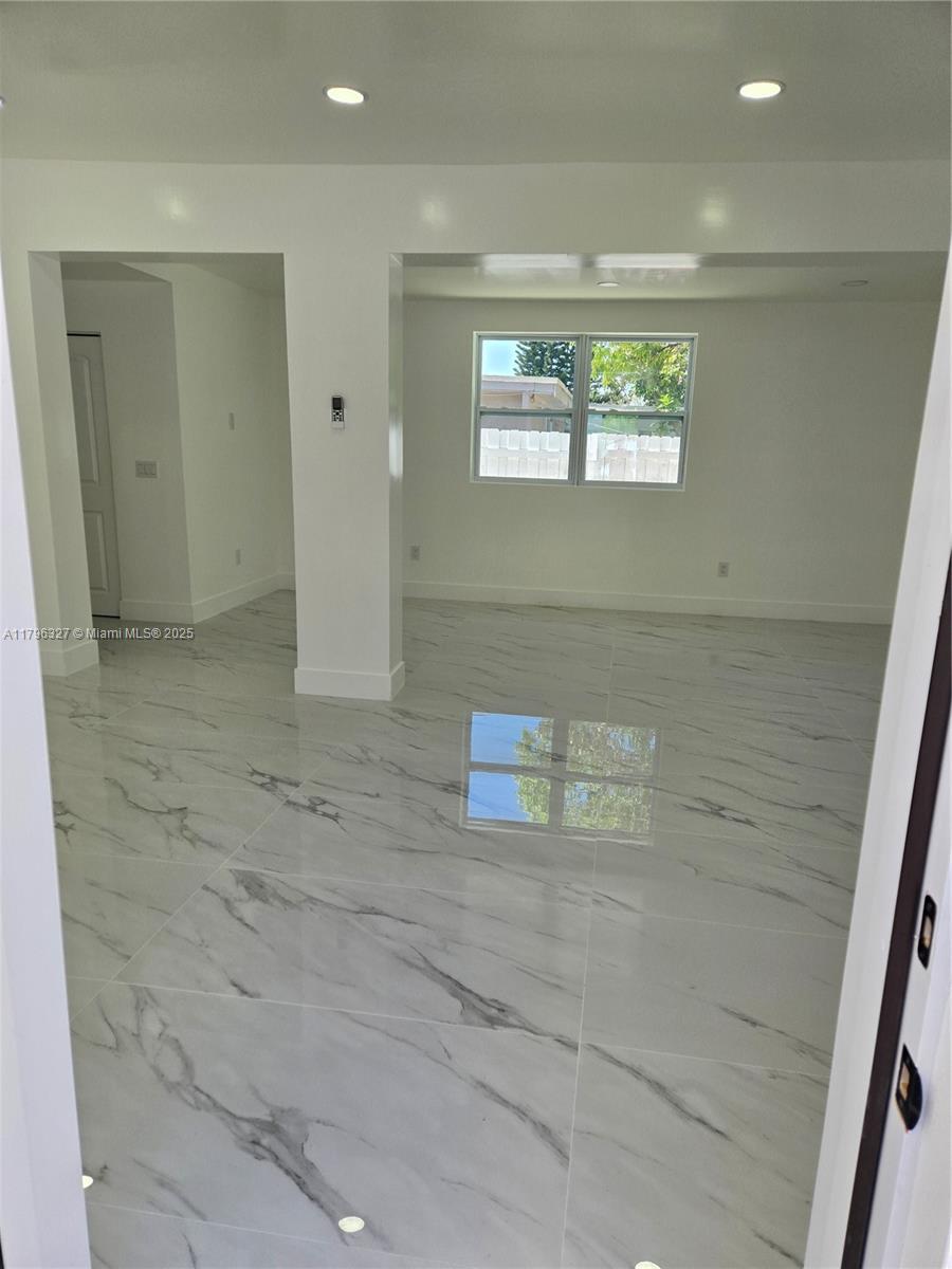 POINCIANNA MANOR SEC 4 - Residential Lease