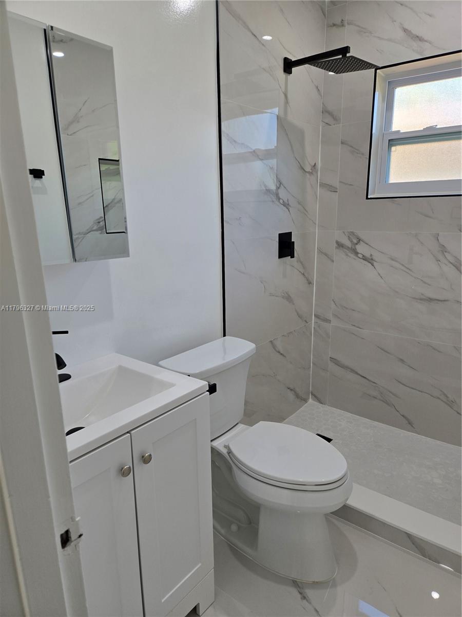 POINCIANNA MANOR SEC 4 - Residential Lease