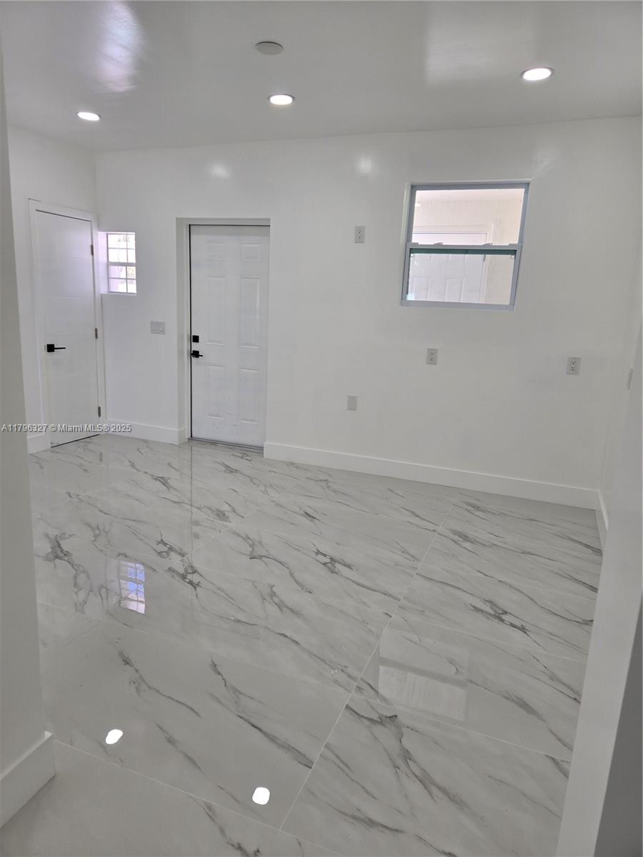 POINCIANNA MANOR SEC 4 - Residential Lease