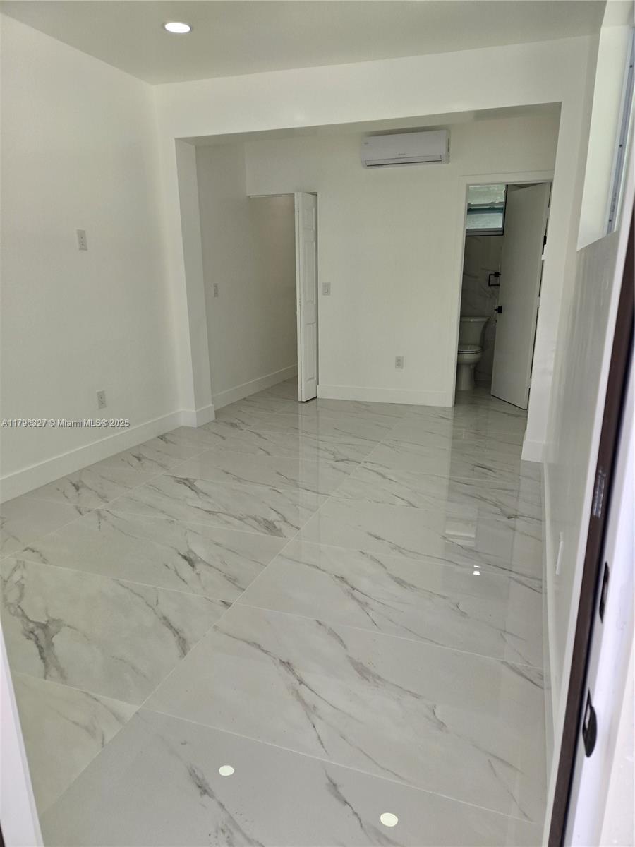 POINCIANNA MANOR SEC 4 - Residential Lease