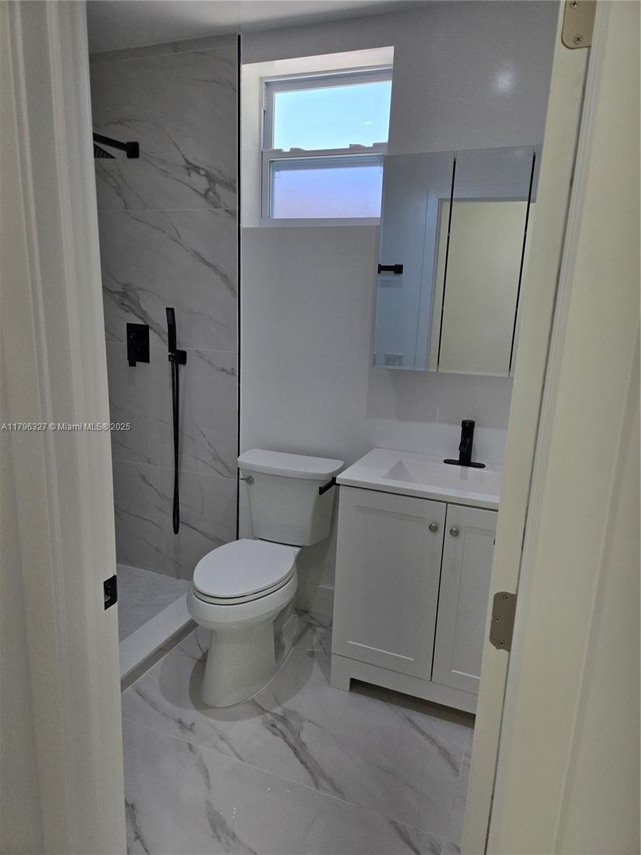 POINCIANNA MANOR SEC 4 - Residential Lease