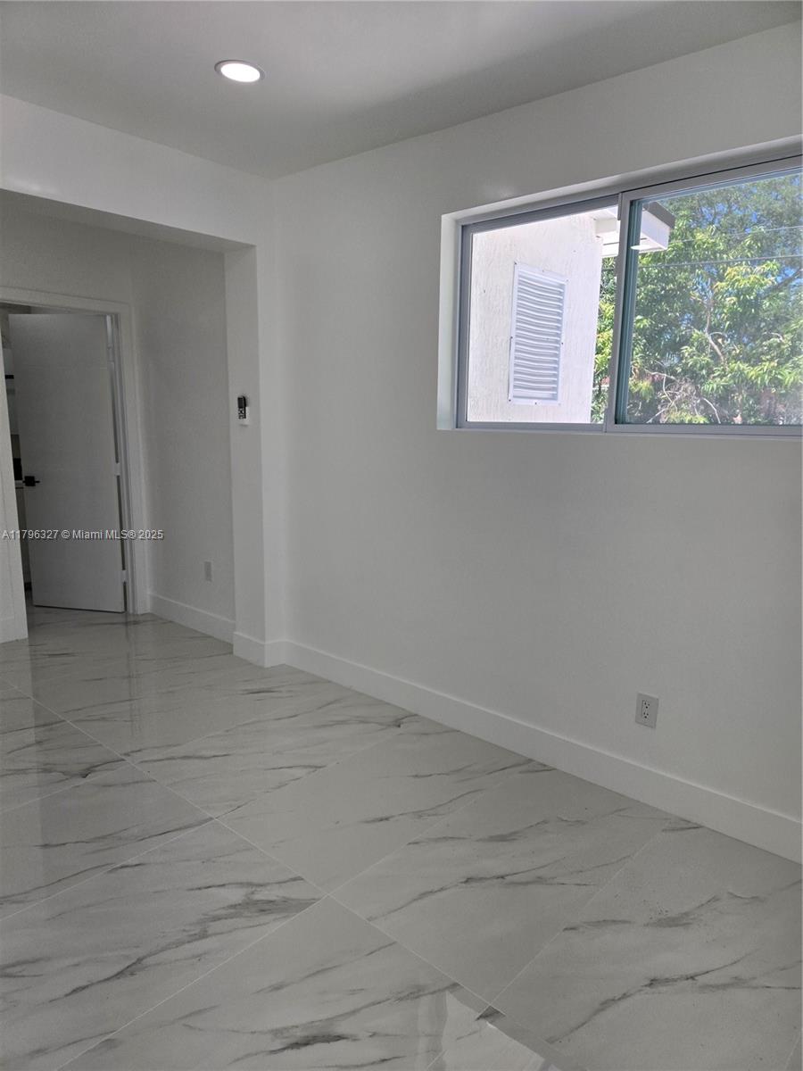 POINCIANNA MANOR SEC 4 - Residential Lease