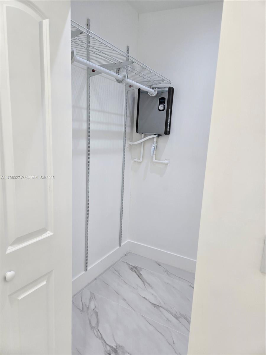 POINCIANNA MANOR SEC 4 - Residential Lease