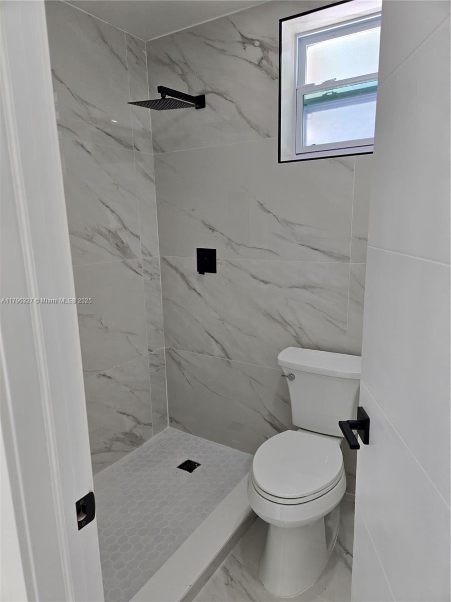 POINCIANNA MANOR SEC 4 - Residential Lease