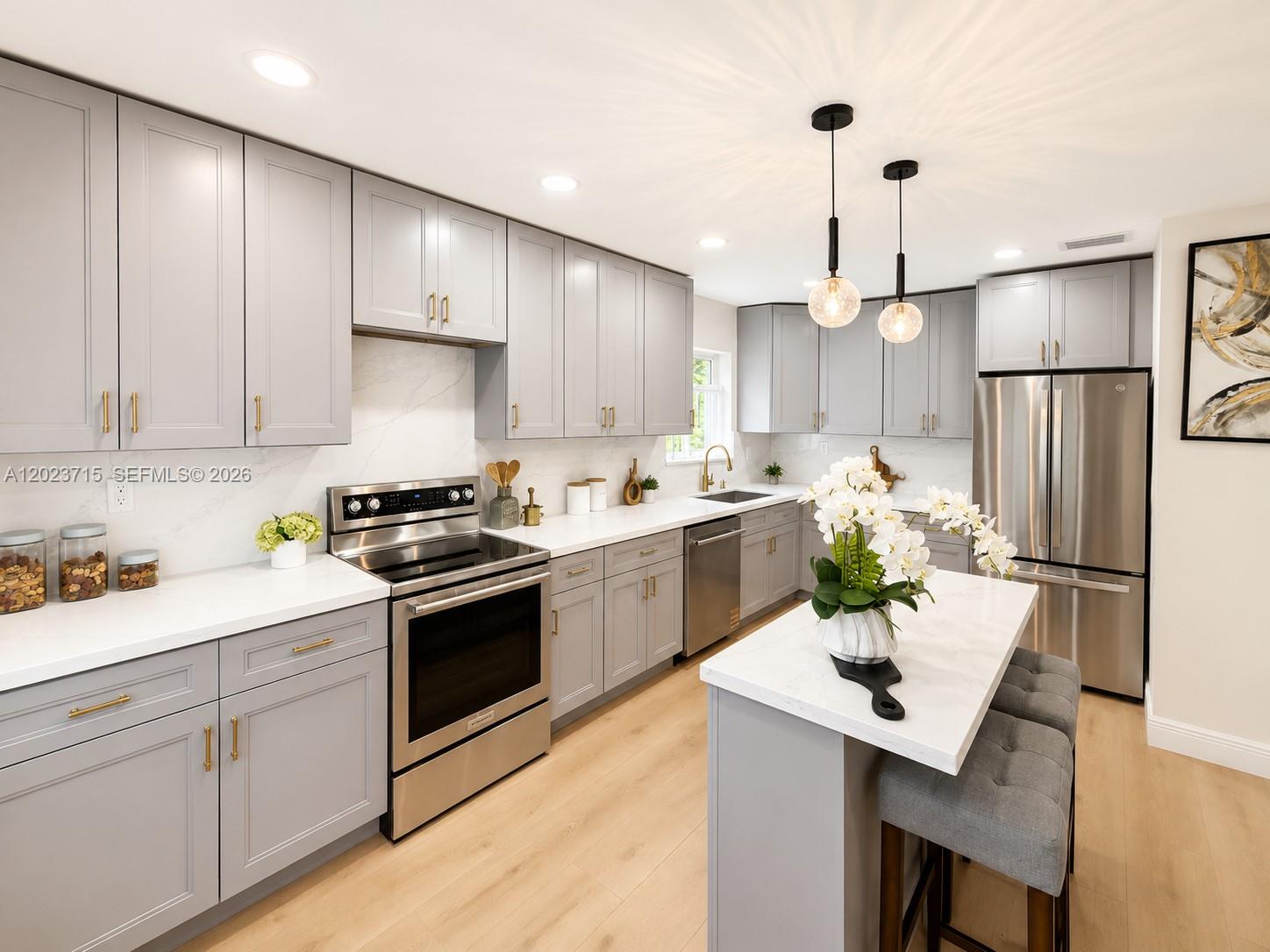 SUNNY GROVE - Residential