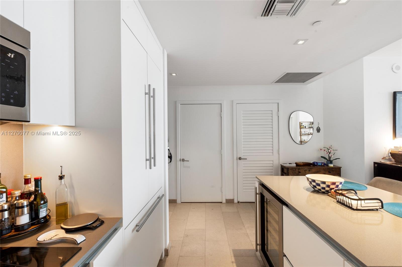 RISE CONDO - Residential