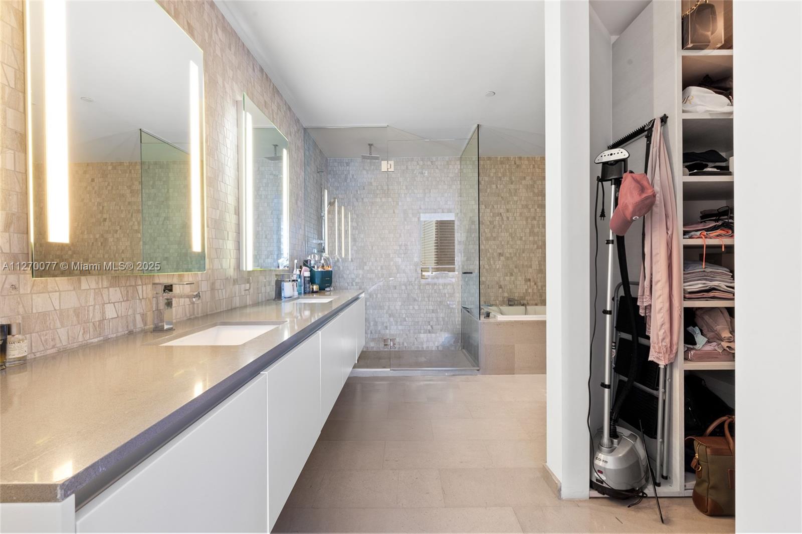RISE CONDO - Residential