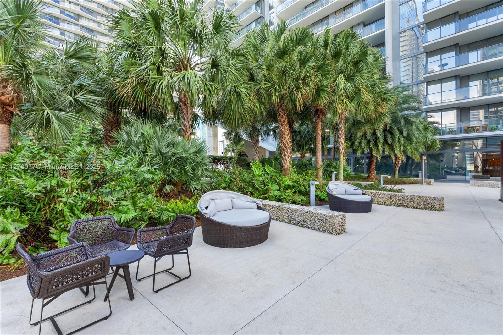 RISE CONDO - Residential