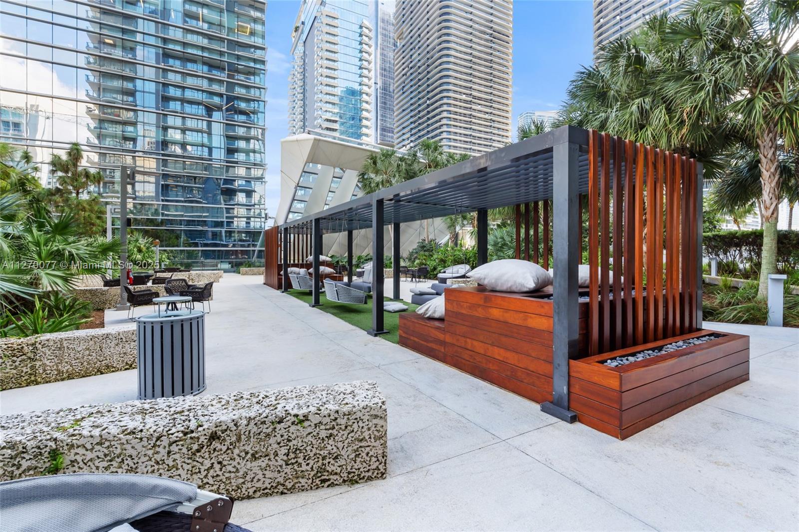 RISE CONDO - Residential