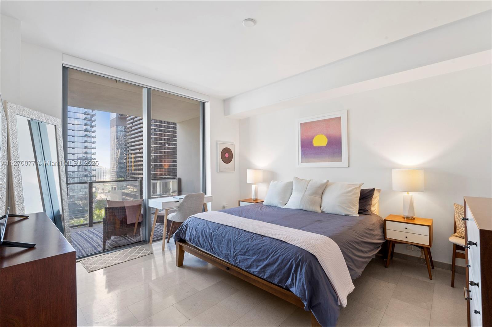 RISE CONDO - Residential