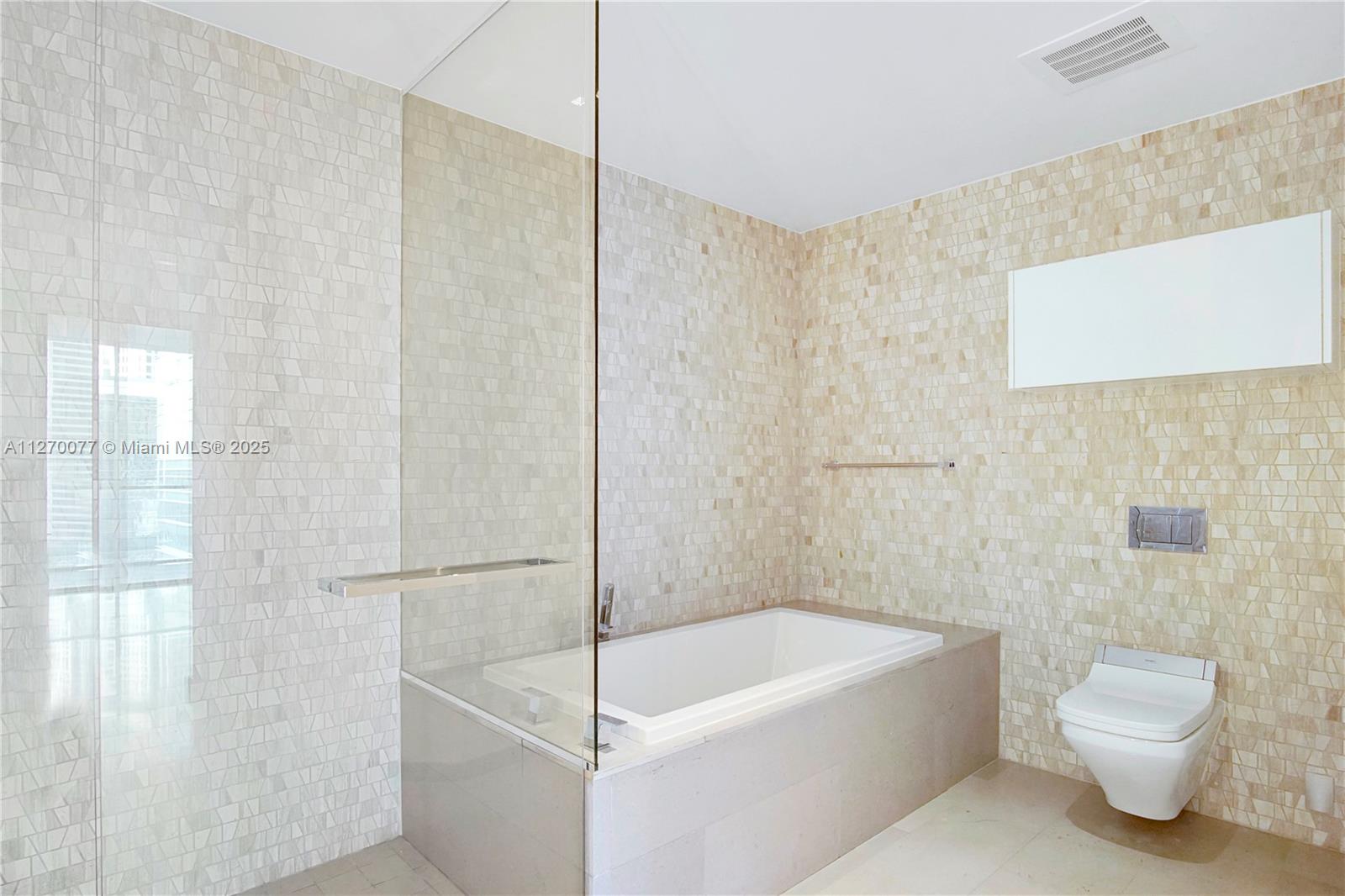 RISE CONDO - Residential