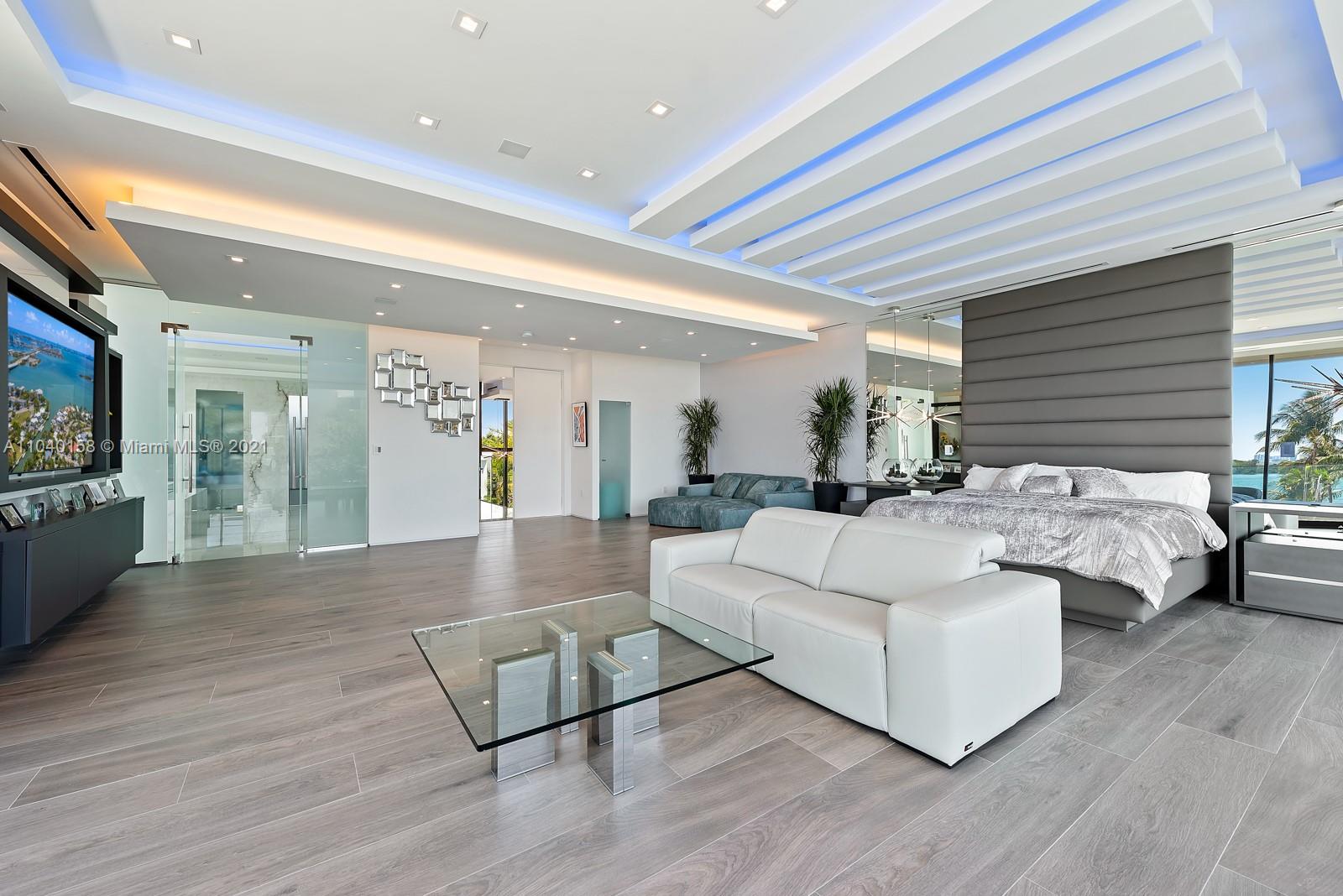 BELLE MEADE ISLAND - Residential