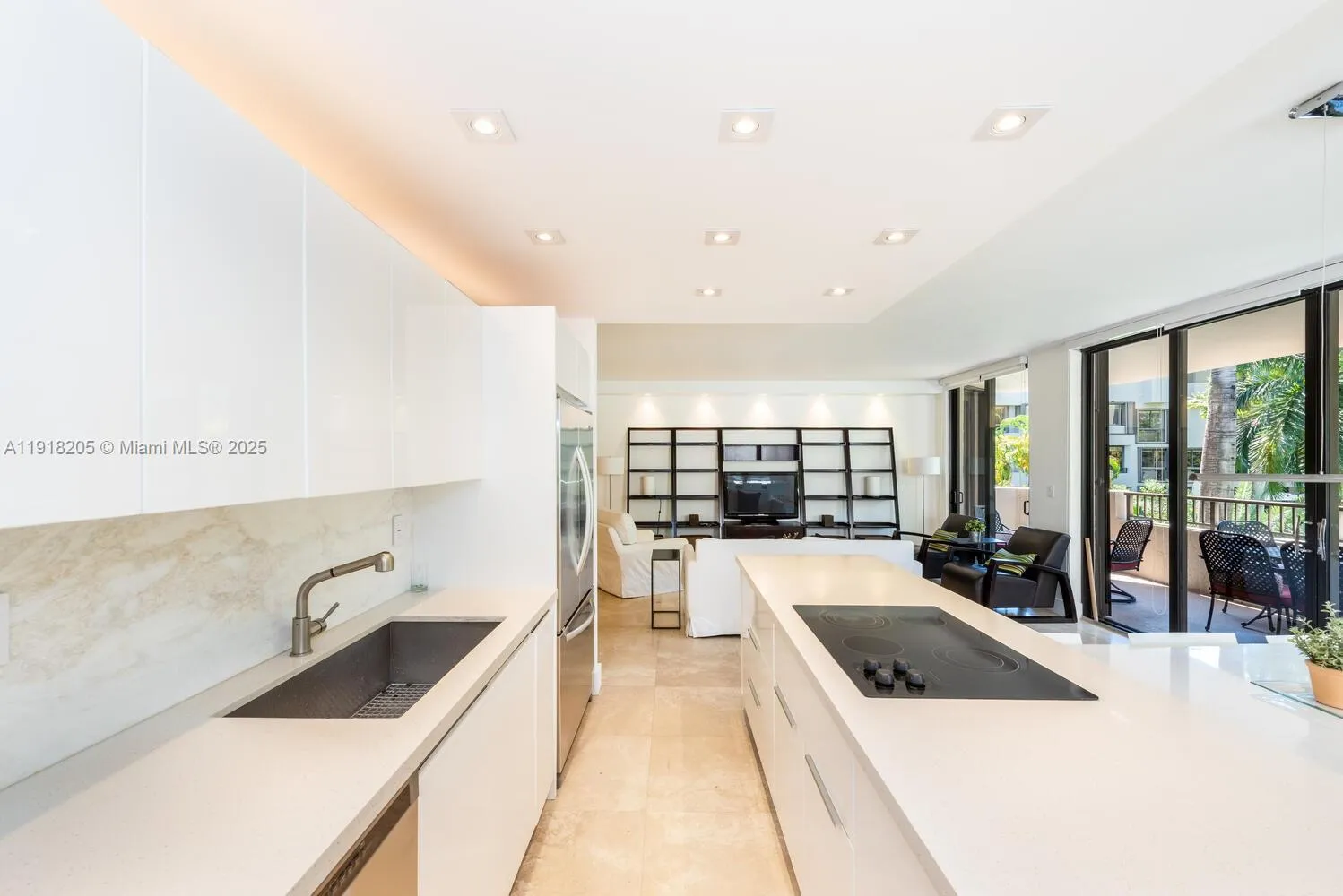 Key Biscayne, Florida 33149, United States, 2 Bedrooms Bedrooms, ,2 BathroomsBathrooms,Residential,Active,247690