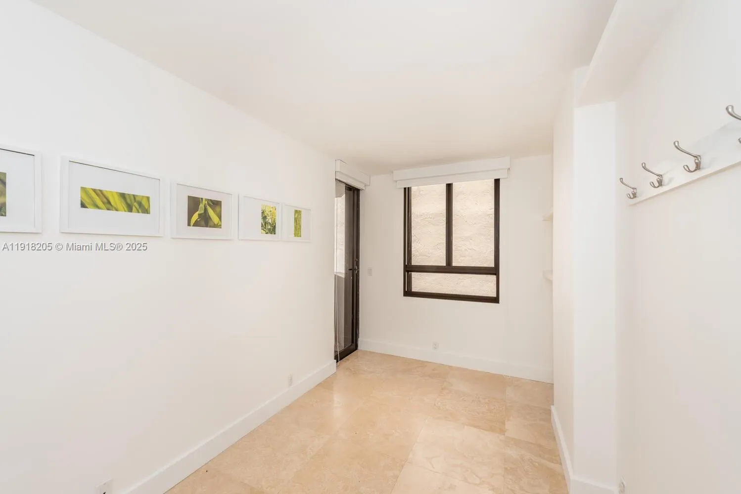 Key Biscayne, Florida 33149, United States, 2 Bedrooms Bedrooms, ,2 BathroomsBathrooms,Residential,Active,247690