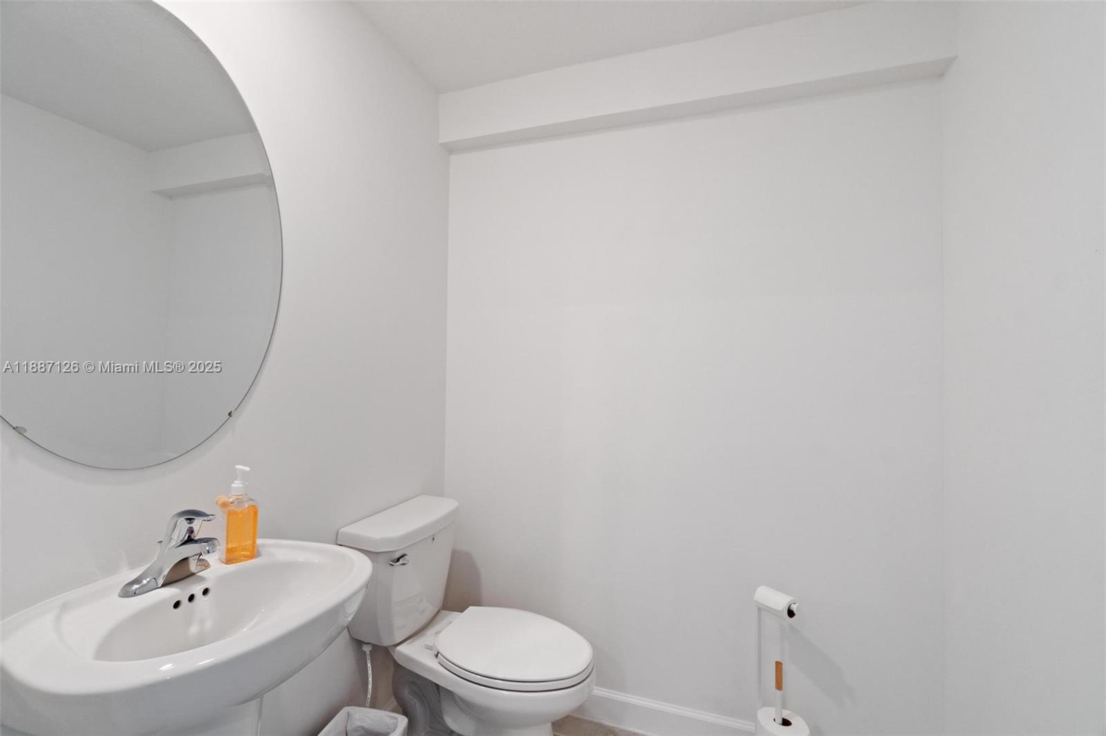 VISTA LAGO - Residential