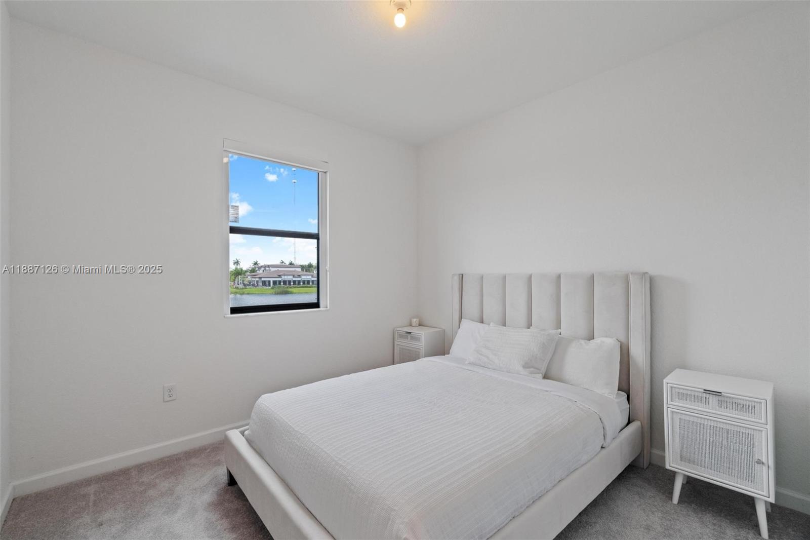 VISTA LAGO - Residential