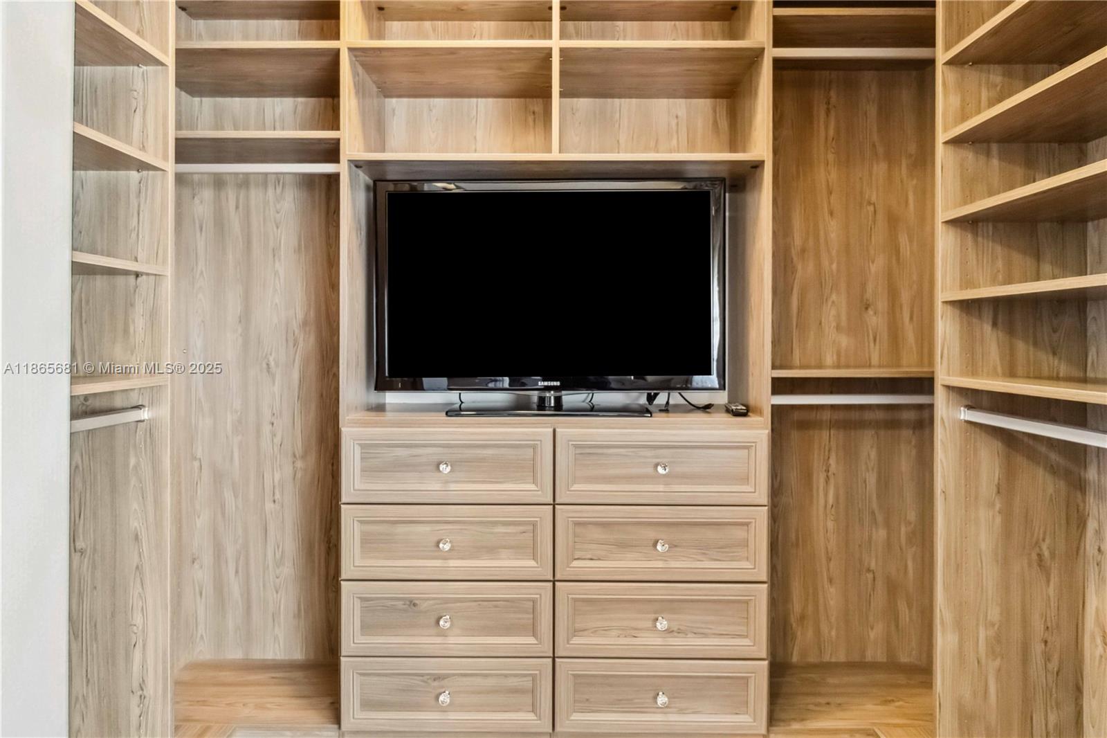 NURIVER LANDING CONDO - Residential