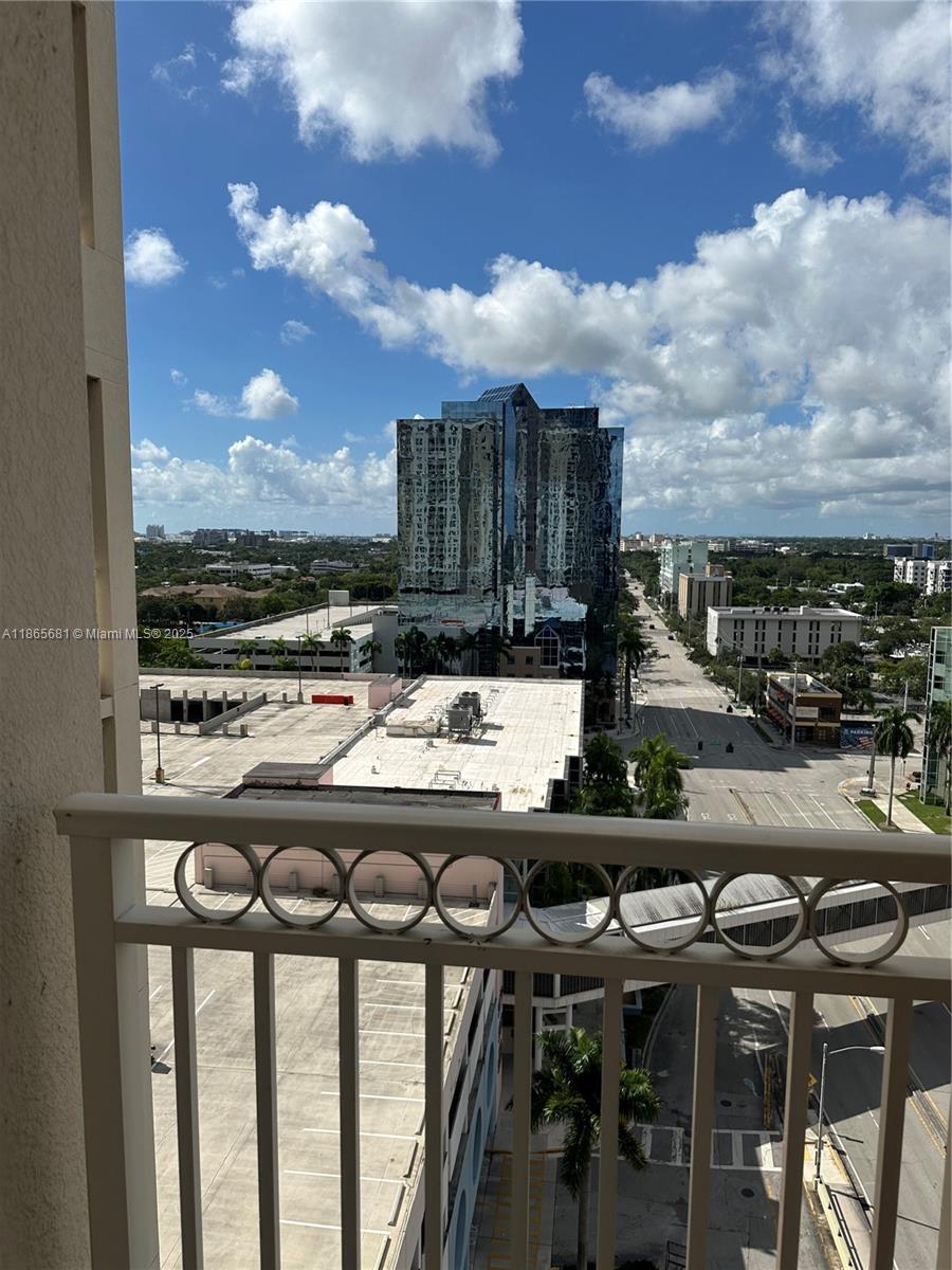 511 SE 5th Ave 1214