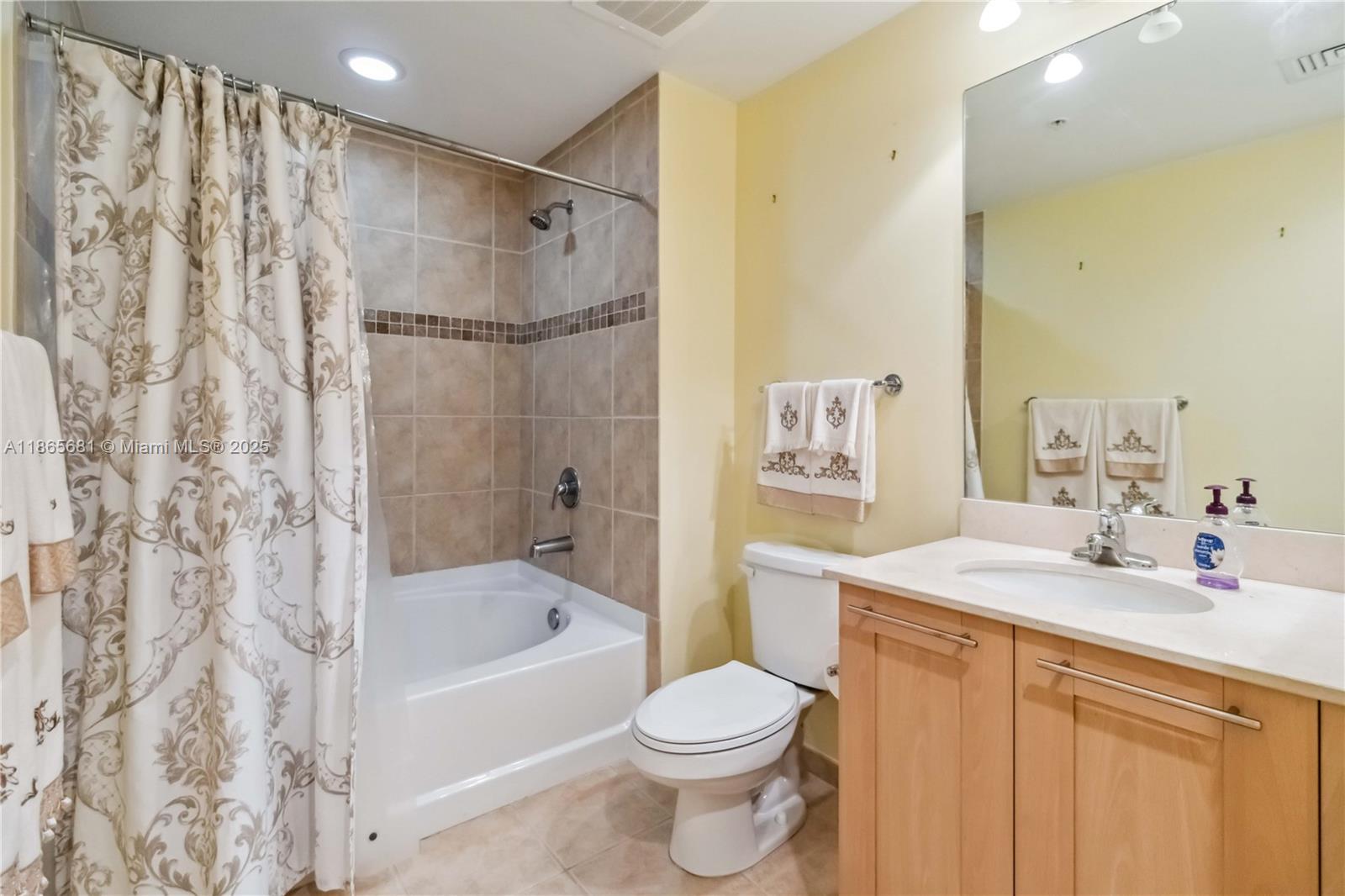 NURIVER LANDING CONDO - Residential