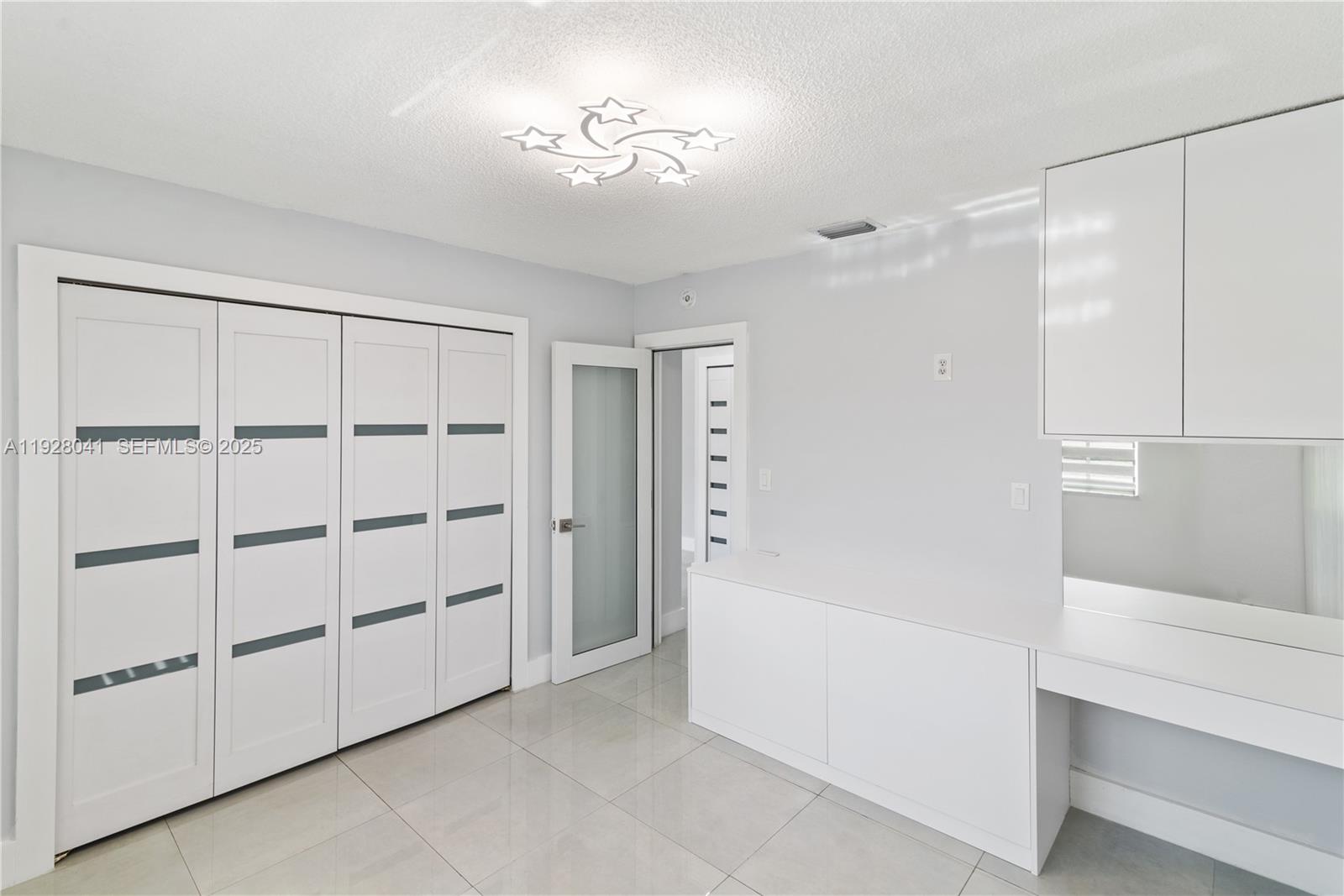 EL PRADO XIV CONDO - Residential Lease