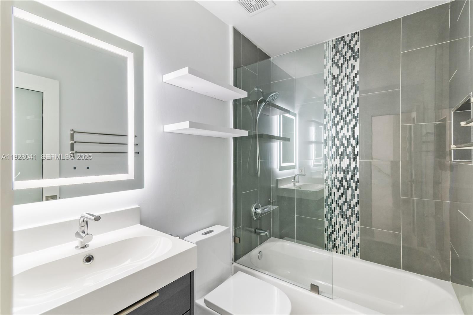 EL PRADO XIV CONDO - Residential Lease