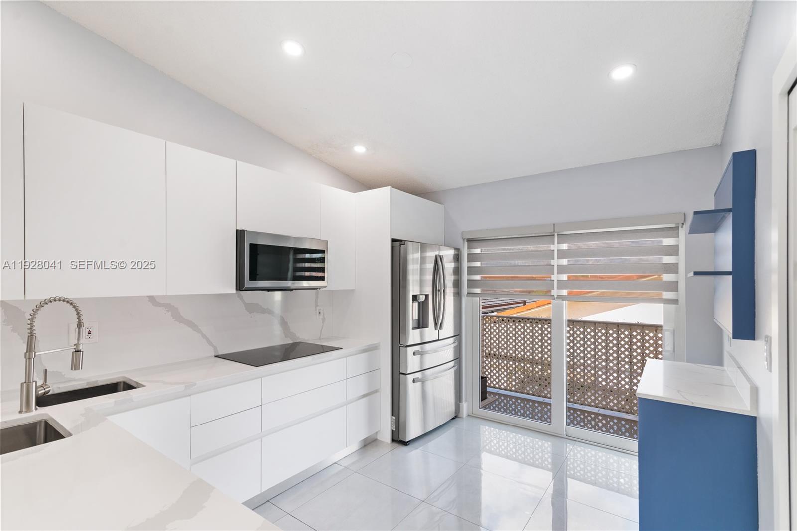 EL PRADO XIV CONDO - Residential Lease