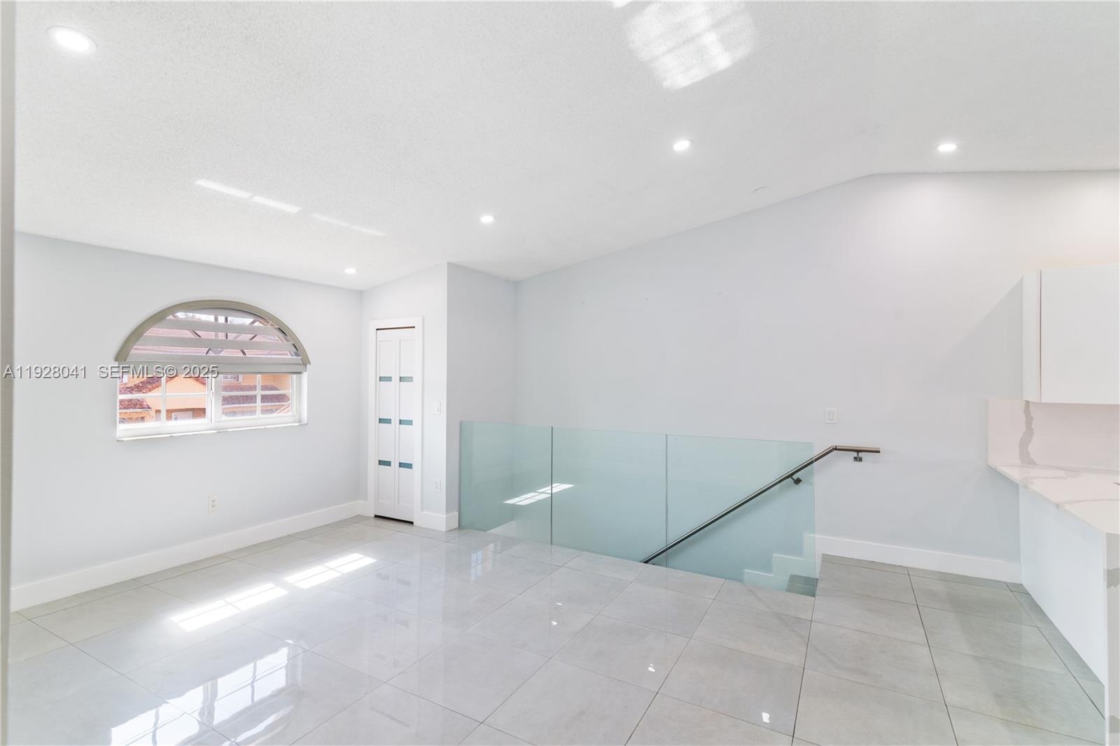 EL PRADO XIV CONDO - Residential Lease