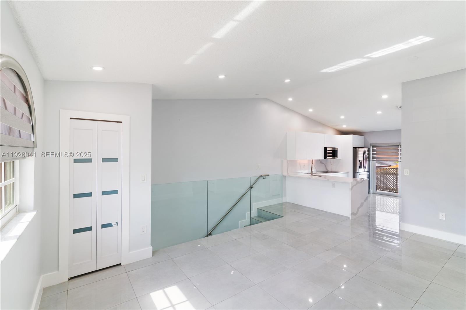 EL PRADO XIV CONDO - Residential Lease