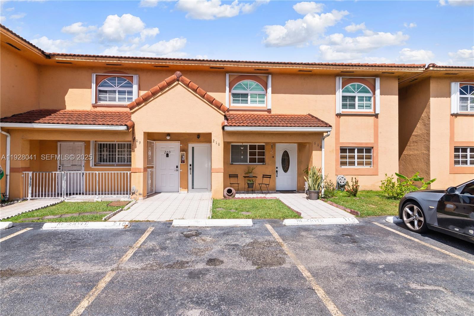 EL PRADO XIV CONDO - Residential Lease